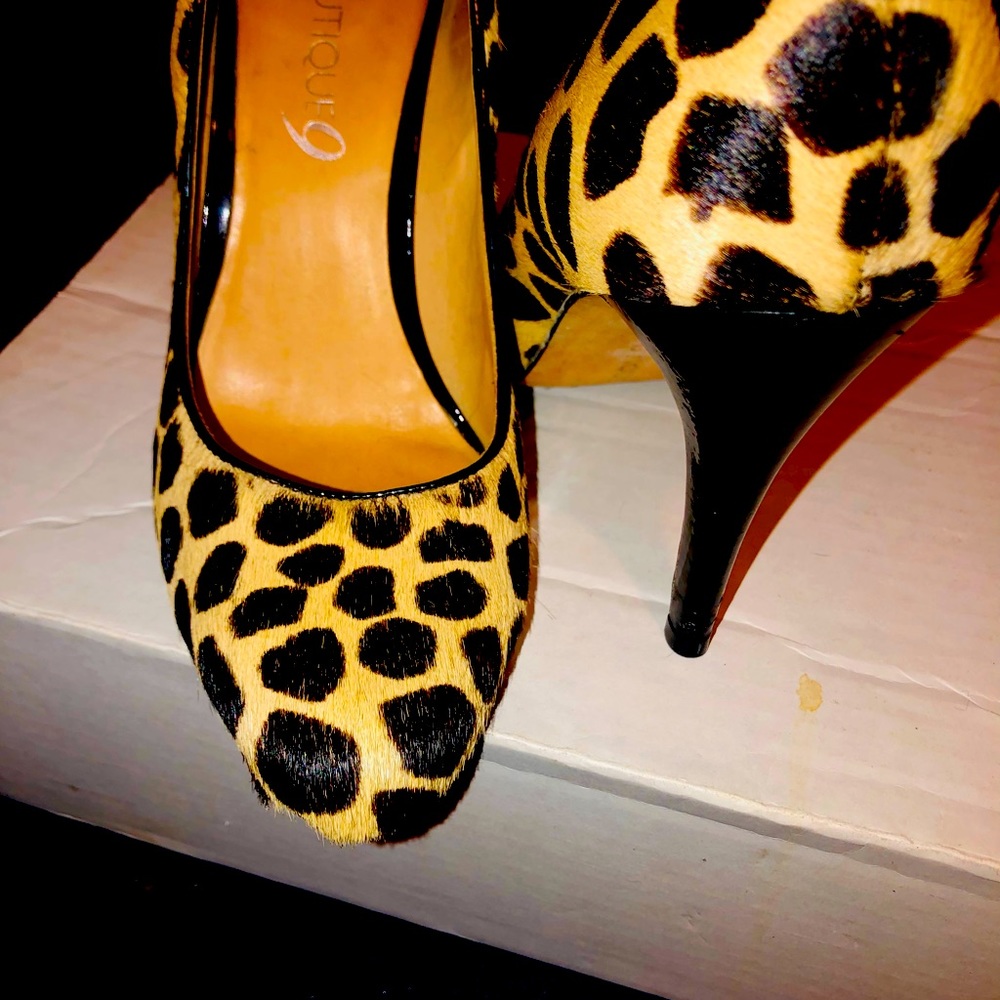 Boutique 9 Leopard Fur and Leather Pumps sz8